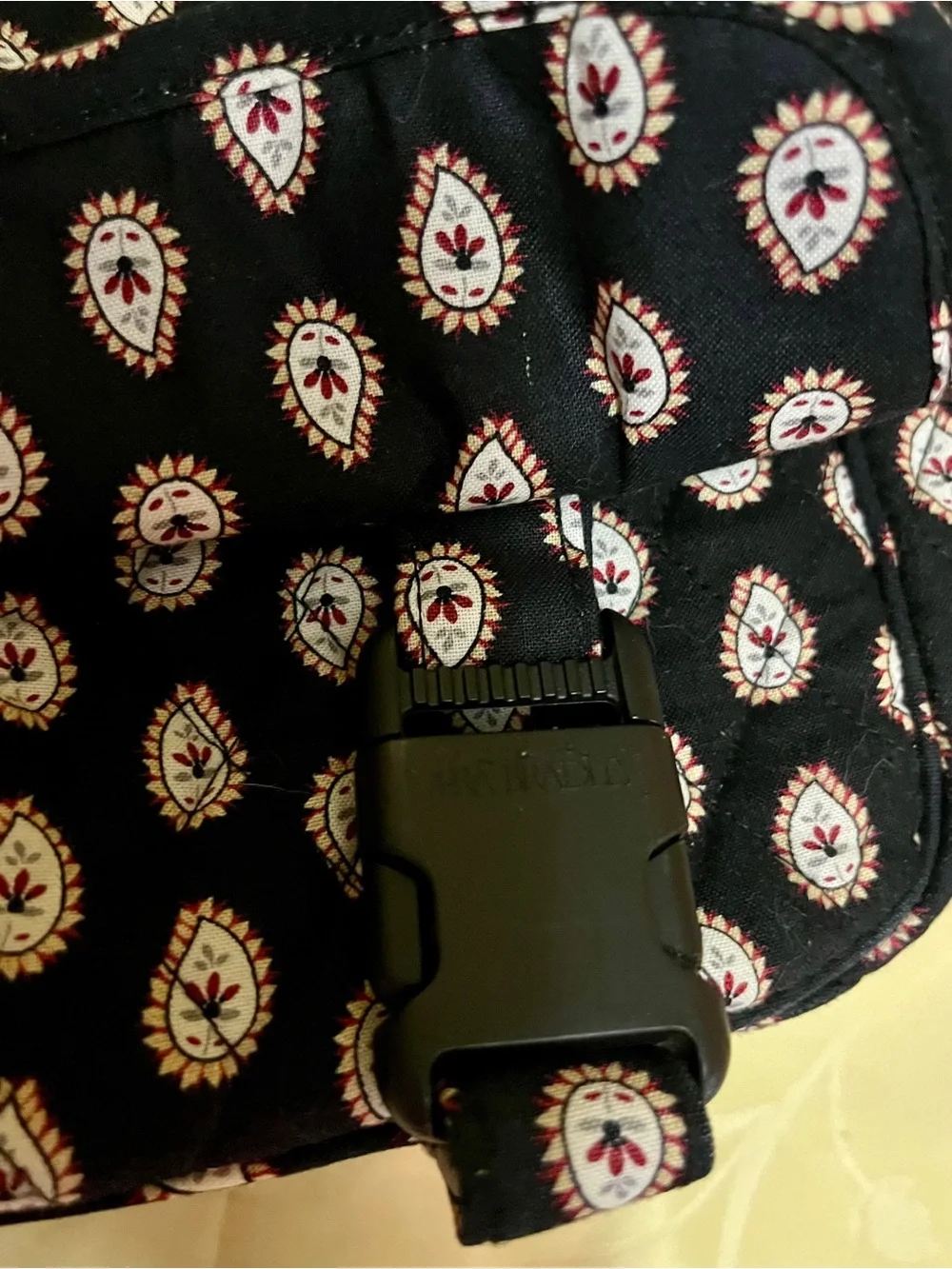 Vera Bradley Quilted Messenger Bag Night and Day Paisley Pattern Never Used